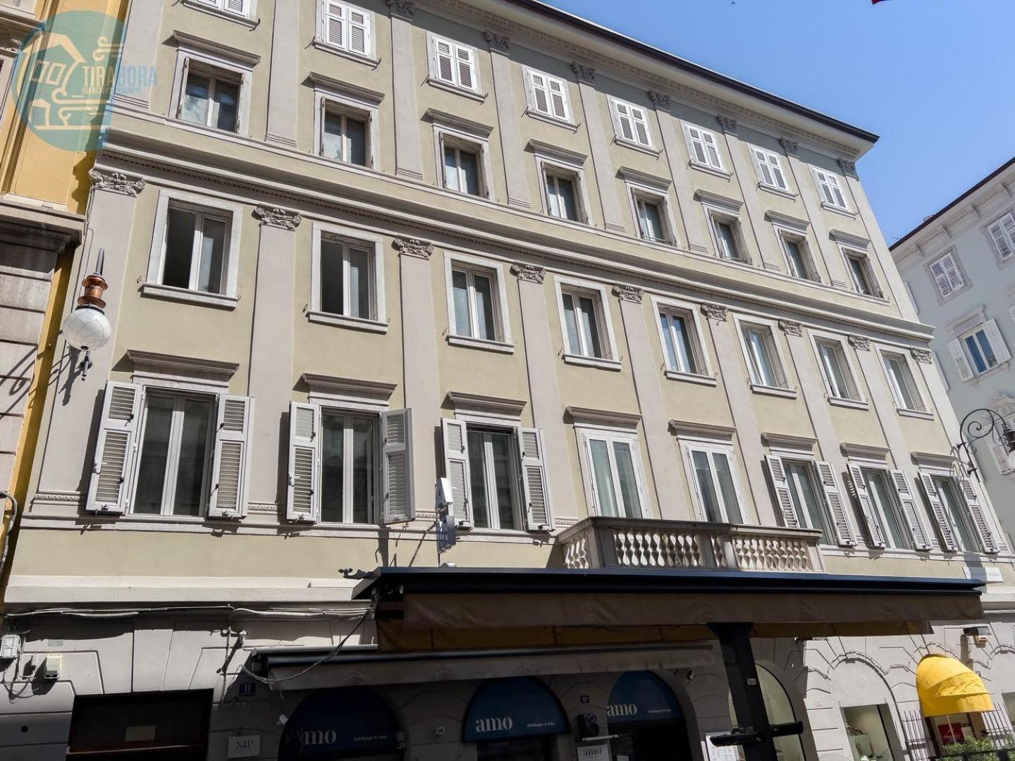 Cassa Di Risparmio 11 Tirabora Short Rent Trieste Exterior foto