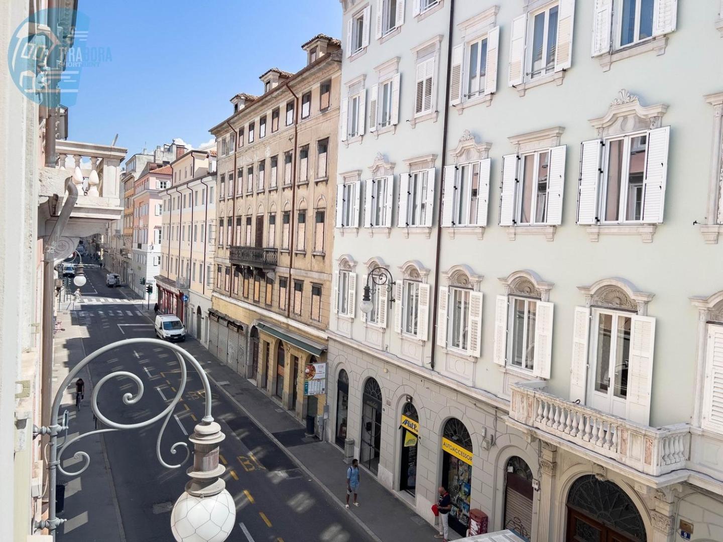 Cassa Di Risparmio 11 Tirabora Short Rent Trieste Exterior foto